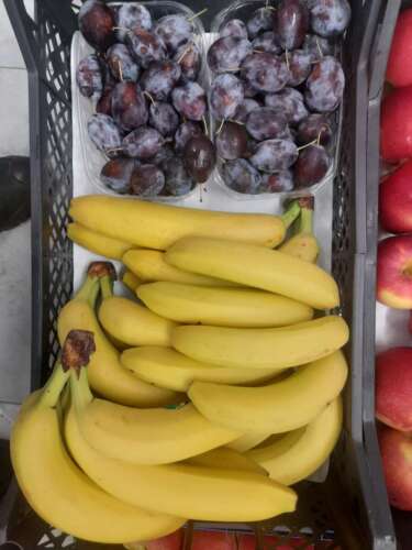 banany, winogrona